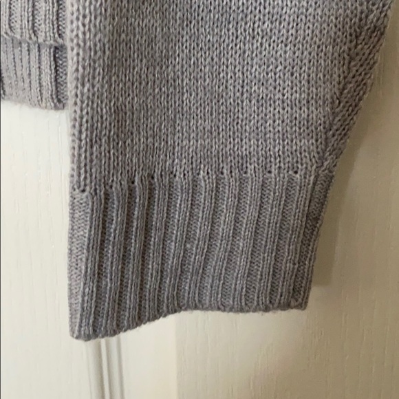 H & M grey sweater size large - Picture 6 of 6